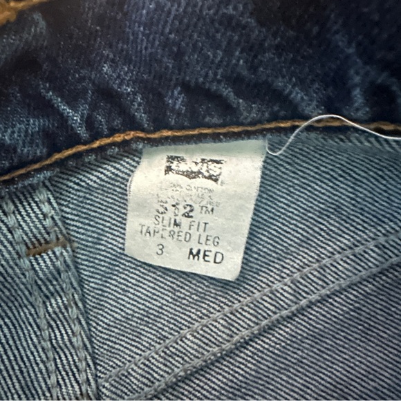 Vintage Levi’s 512 medium/dark wash - Picture 3 of 5